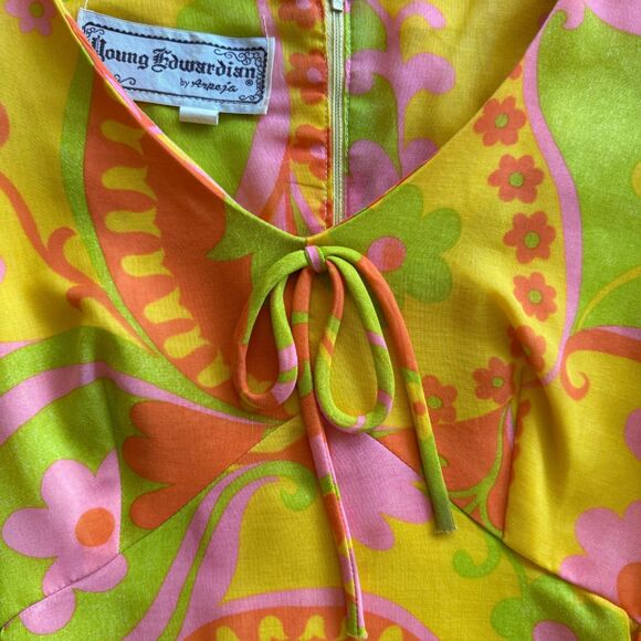 Vintage 1960s Young Edwardian Mod Floral Mini Dress Long Sleeve Tulip Print - Picture 7 of 12